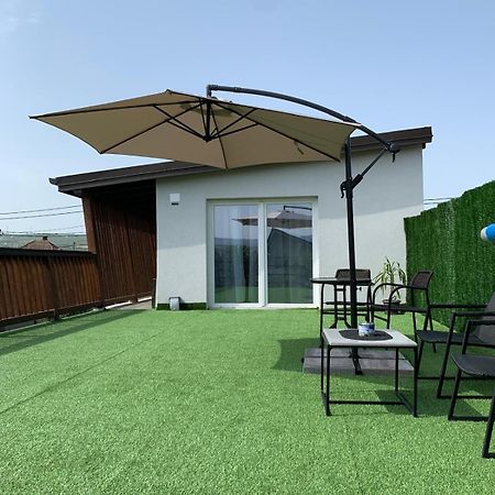 Luxus Cluj Airport Apartments ภายนอก รูปภาพ