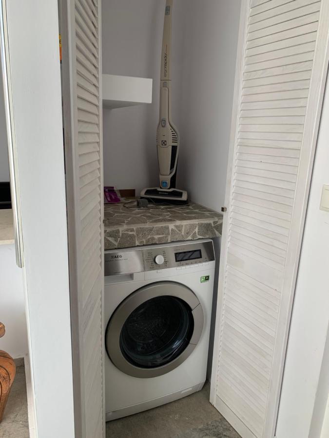 Luxus Cluj Airport Apartments ภายนอก รูปภาพ