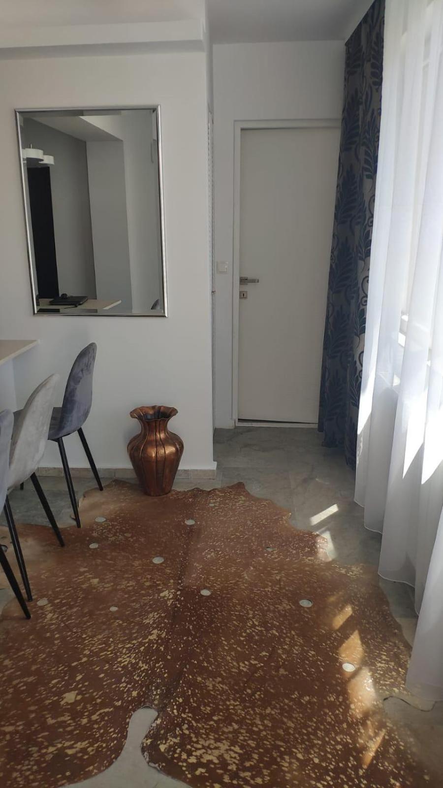 Luxus Cluj Airport Apartments ภายนอก รูปภาพ