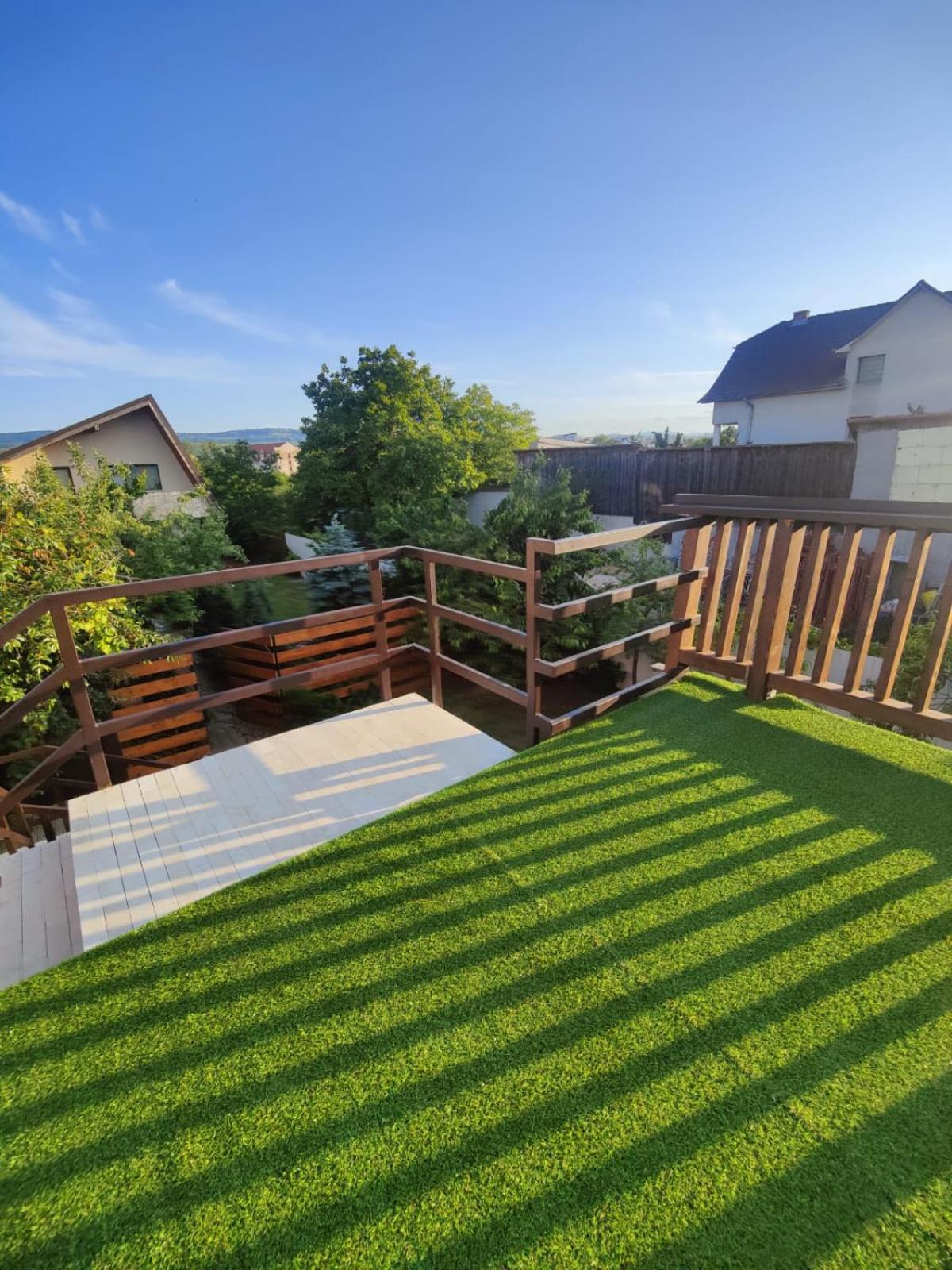 Luxus Cluj Airport Apartments ภายนอก รูปภาพ