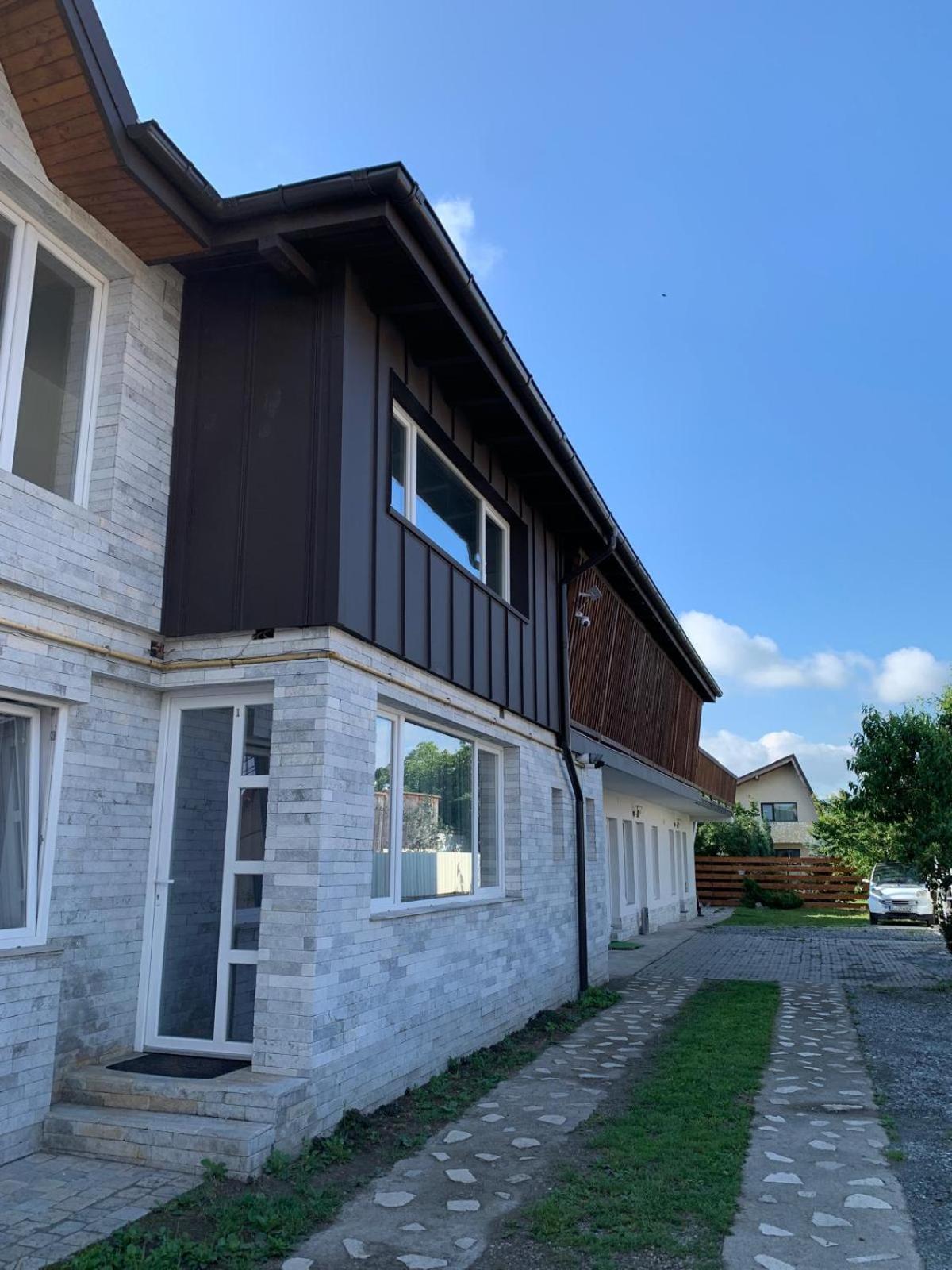 Luxus Cluj Airport Apartments ภายนอก รูปภาพ